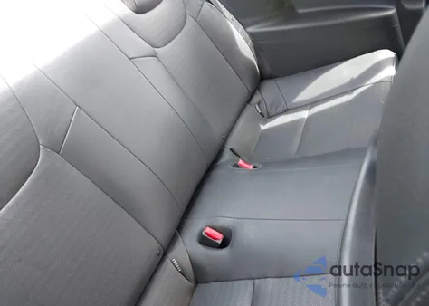 2013 Hyundai Genesis 3.8 Track z USA, uszkodzony, nr VIN KMHHU6KJ7DU097336